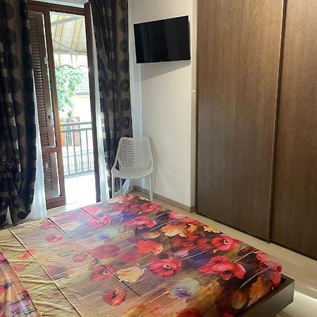 Casa Vacanze Collina Del Lago Pastrengo Bagian luar foto