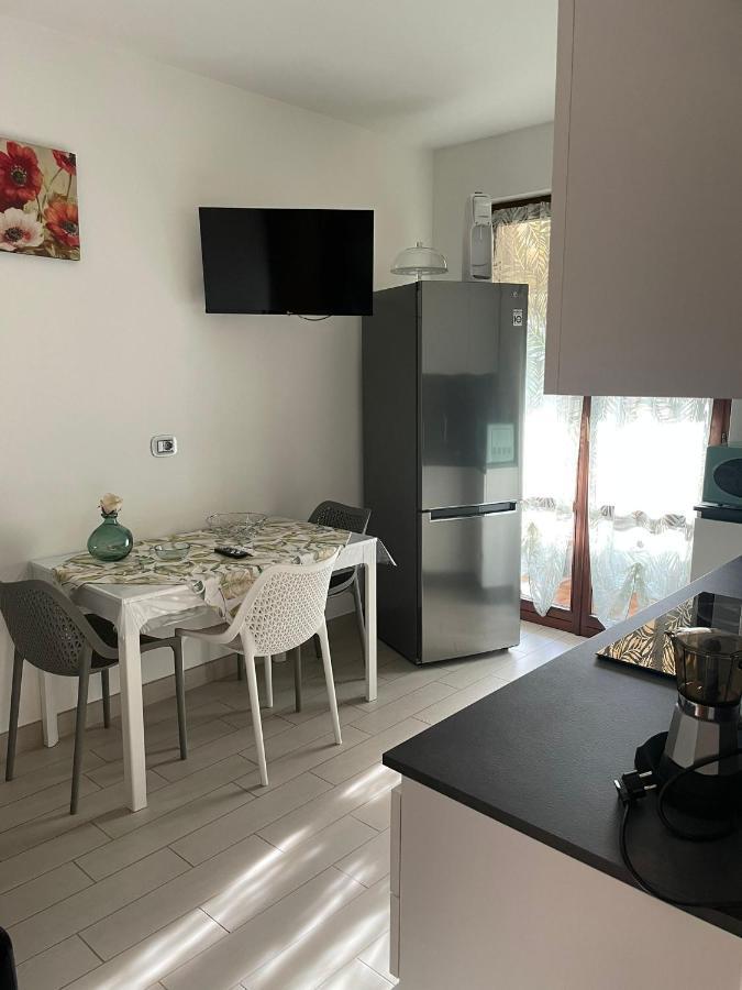 Casa Vacanze Collina Del Lago Pastrengo Bagian luar foto