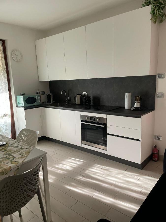 Casa Vacanze Collina Del Lago Pastrengo Bagian luar foto